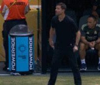 九游手机版-包含皇马关键一役惨遭绝杀，球迷难掩失望，空间点击不会所有.的词条